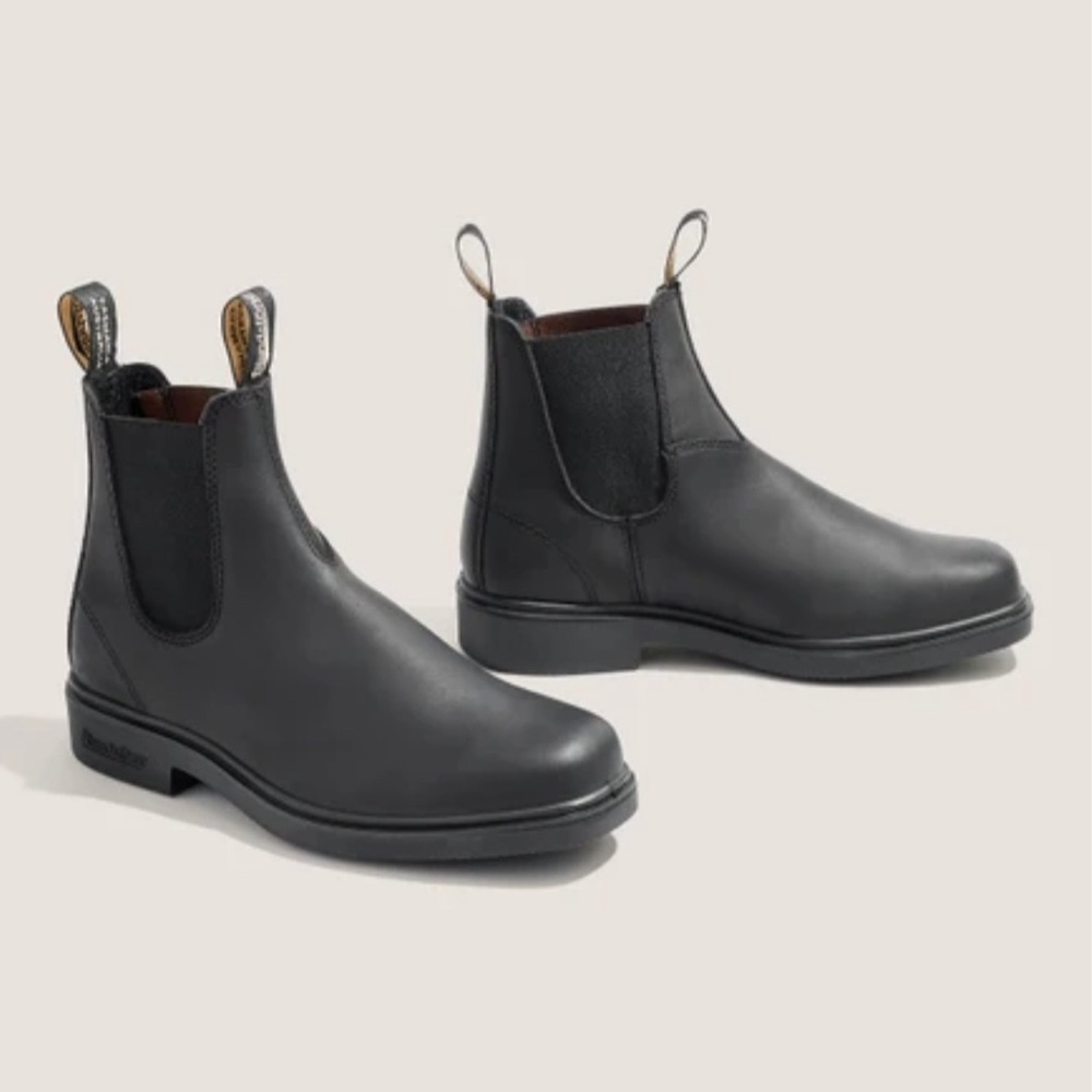 Blundstone Men’s Black Chelsea Boots NWOT